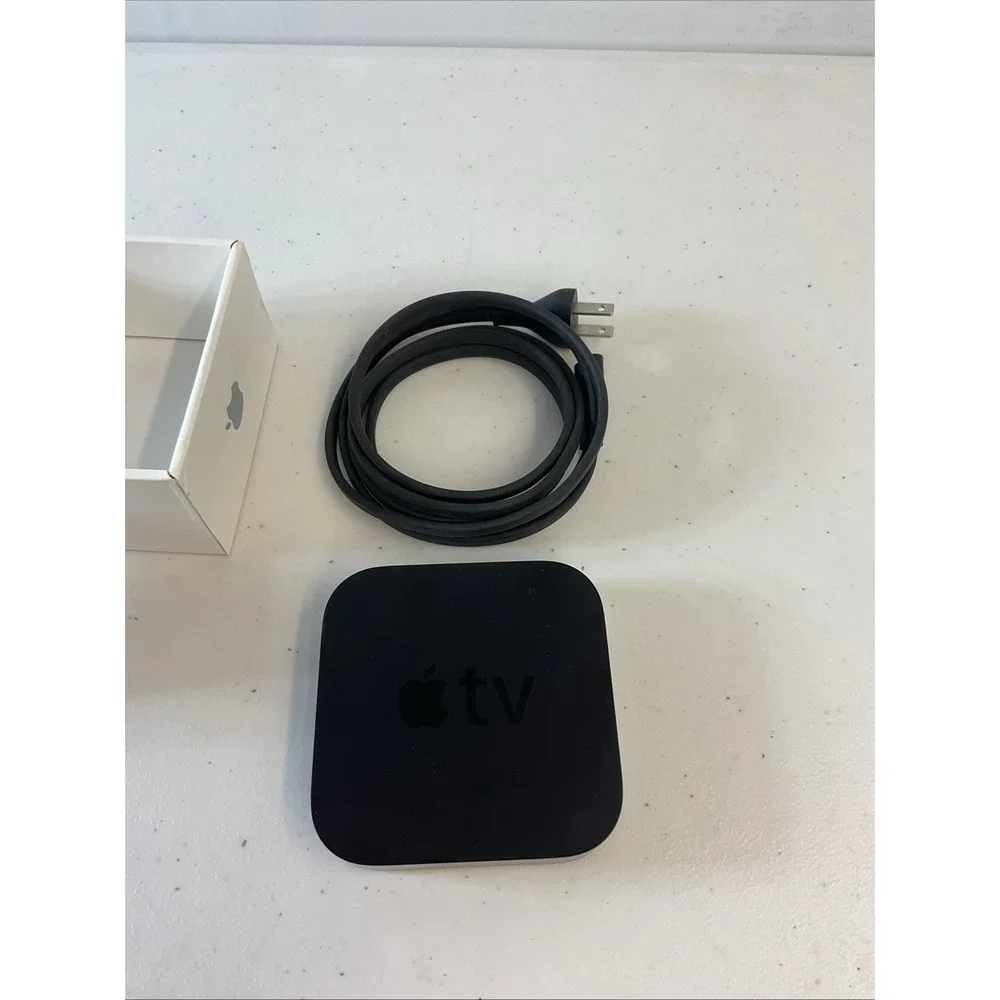 CLEAN USED‎ APPLE TV A1378 720P 2ND GENERATION STREAMER  with box no remote